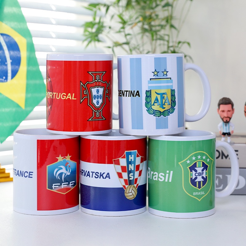 Cangkir Minum Desain World Cup Bahan Keramik Untuk Hadiah