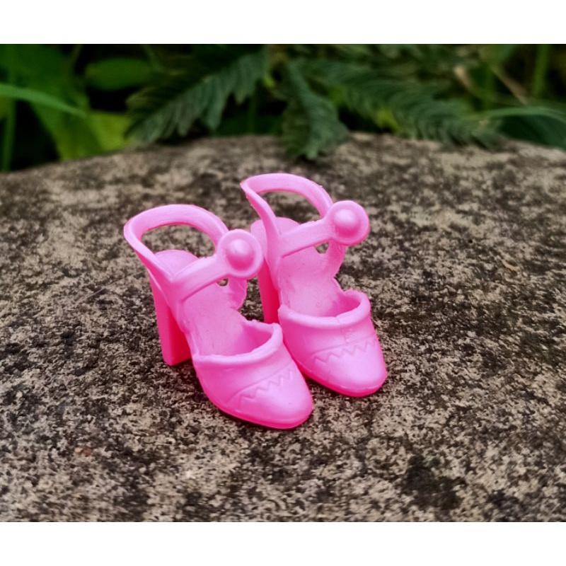 Sepatu  barbie varian pink