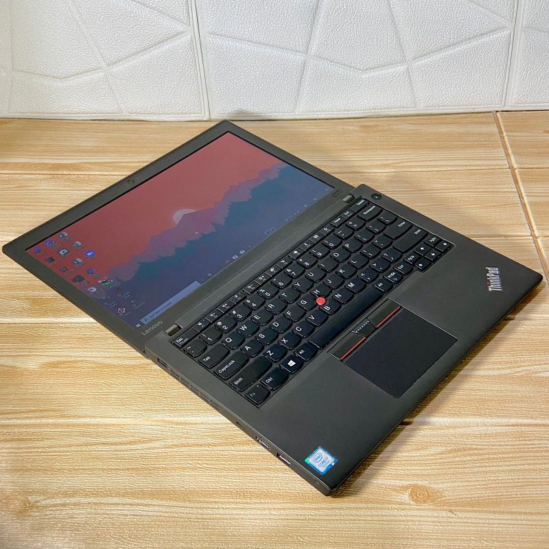 LENOVO THINKPAD X270 CORE I7 GEN 7 RAM 8 SSD 256