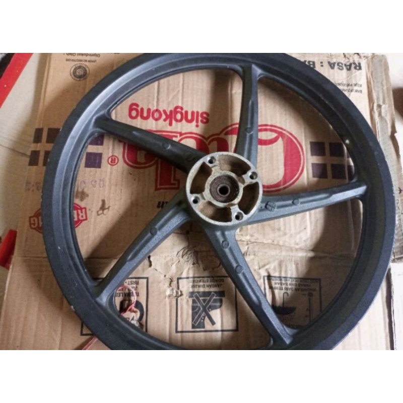 velg depan revo absolute original lepasan