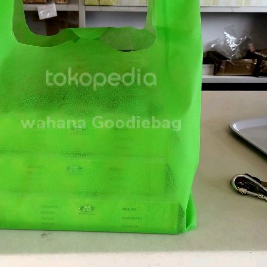 

tas spunbond/ Goodie bag kresek -Model Kresek 28