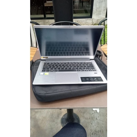 Acer swift 3 i5 gen 8 dual VGA