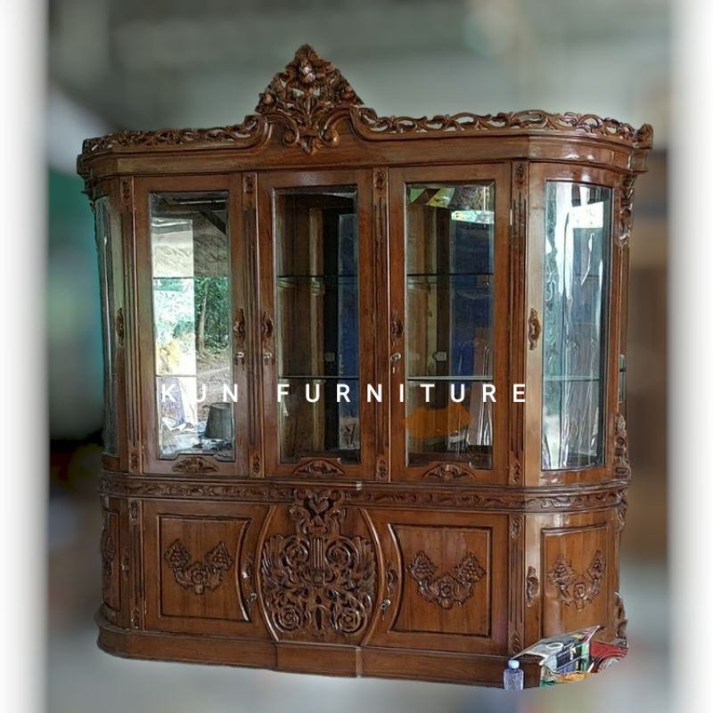 lemari hias mewah ukir kayu jati Jepara lemari pajangan ruang tamu