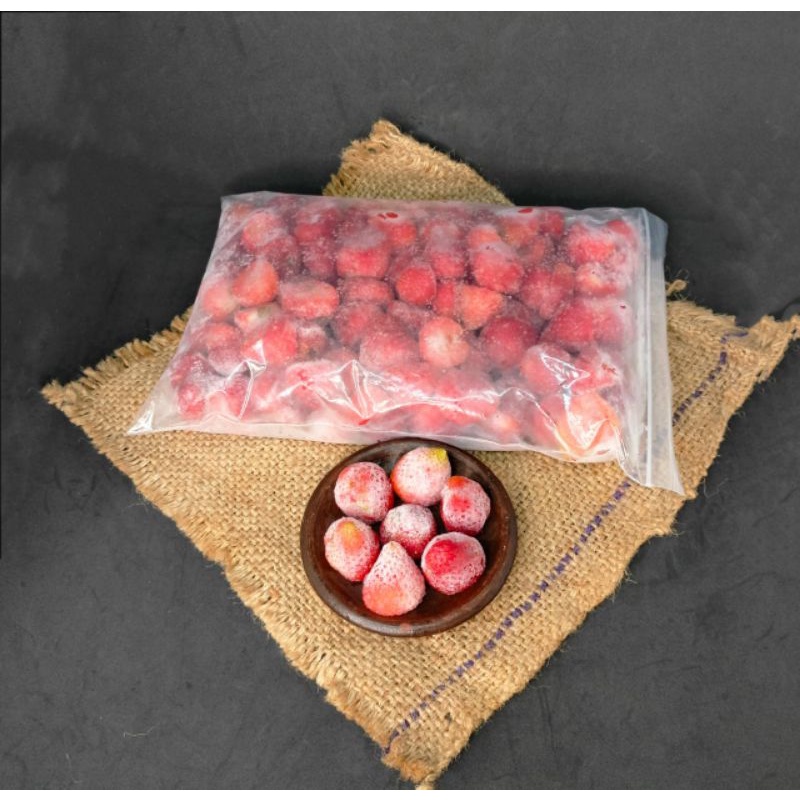 

Strawberry beku Grade C reguler kemasan 1kg