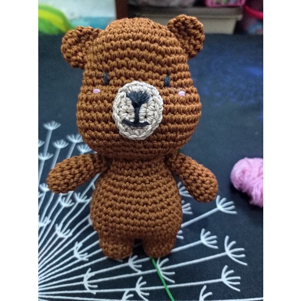 Boneka Beruang Rajut