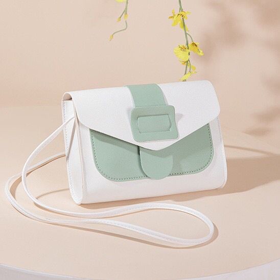 Tas Slempang Wanita Tas Slempang Impor Warna Putih Kunci Model Belt Bicolor 2 Kombinasi Warna Tas Model Putih Candy