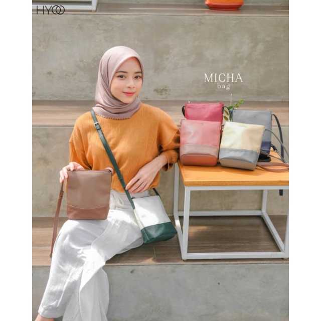 Micha Bag by Hyoo