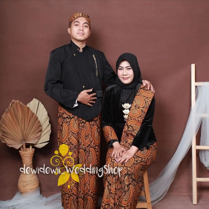 Baju Prewed / Baju Prewedding Adat Jawa Solo - Motif Semen Romo (Free Selendang)