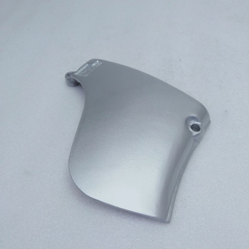 tutup gear depan Yamaha DT100