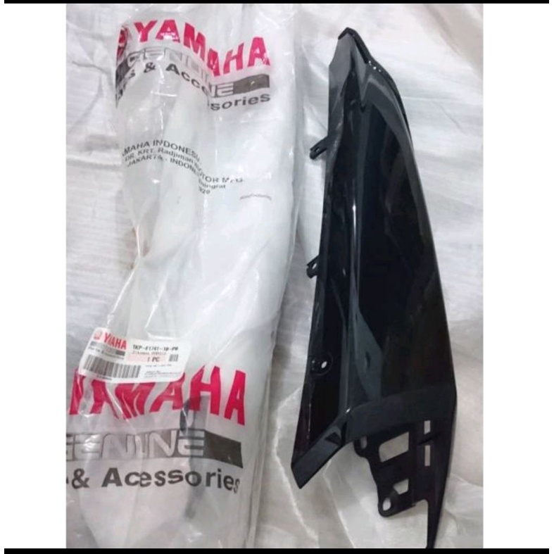 Cover Sambungan Body Kanan Yamaha Soul GT 115 1KP-F1741-00-7B