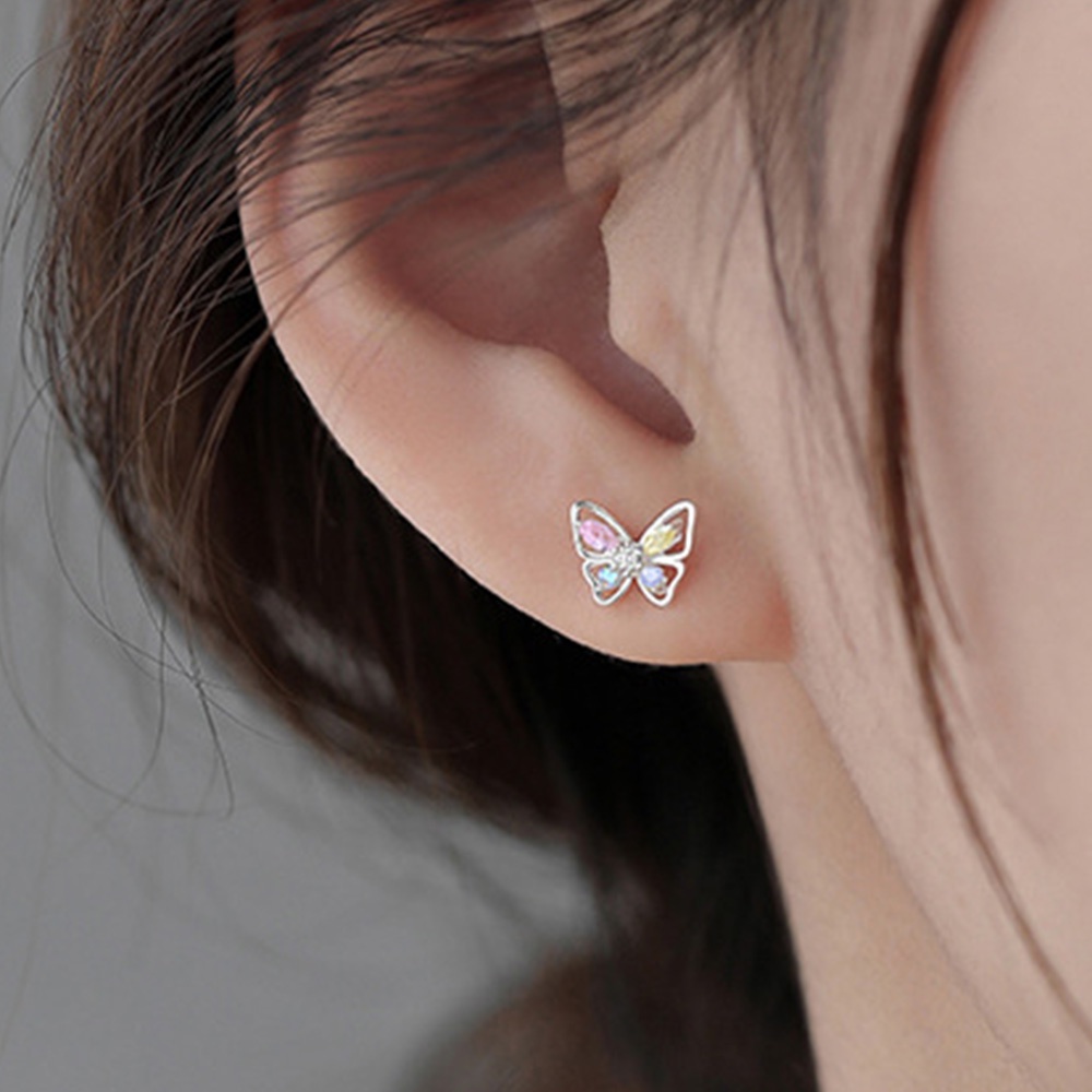 Anting Stud Desain Kupu-Kupu Hollow Aksen Kristal Warna-Warni Untuk Wanita