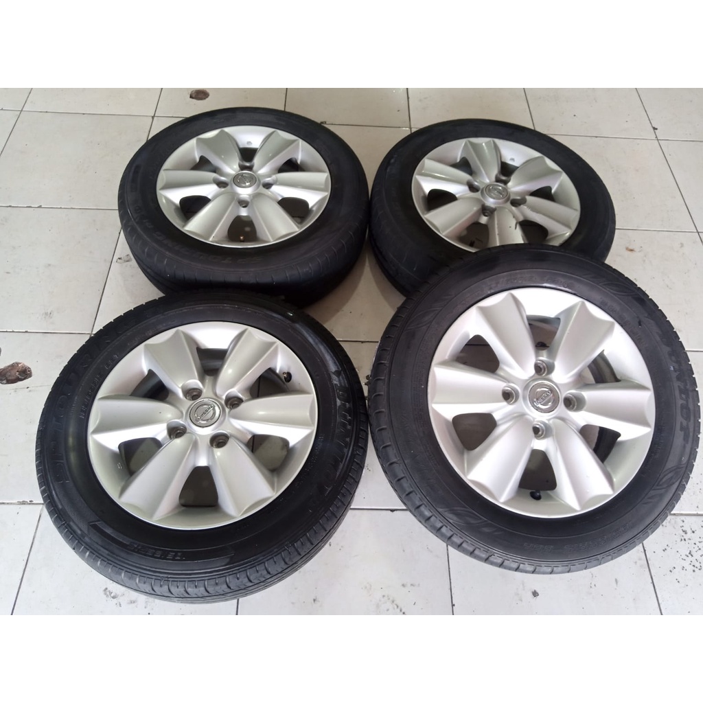 Velg Mobil Racing Ring 15 Baut 4 STD LIVINA R15X5,5 4X114,3 ET45 BAN 185 65 R15