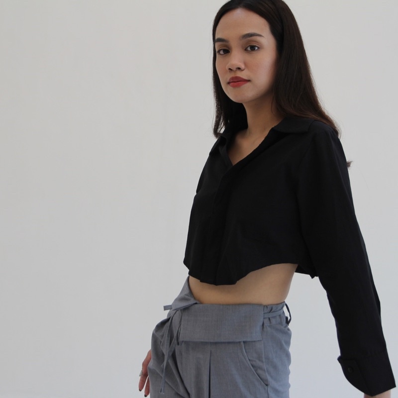 CHLOE TOP | Kemeja Crop Oval Wanita / Long Sleeve Shirt Oval Crop / Blouse Wanita Cropped / Kemeja Tangan Panjang / SOMA