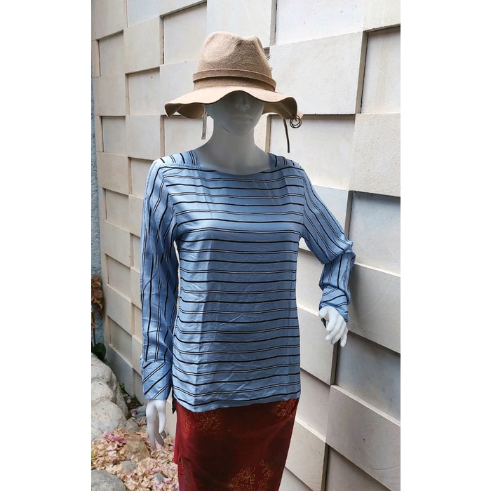 REMIX JEANS ORIGINAL. BLOUSE WITH TAG