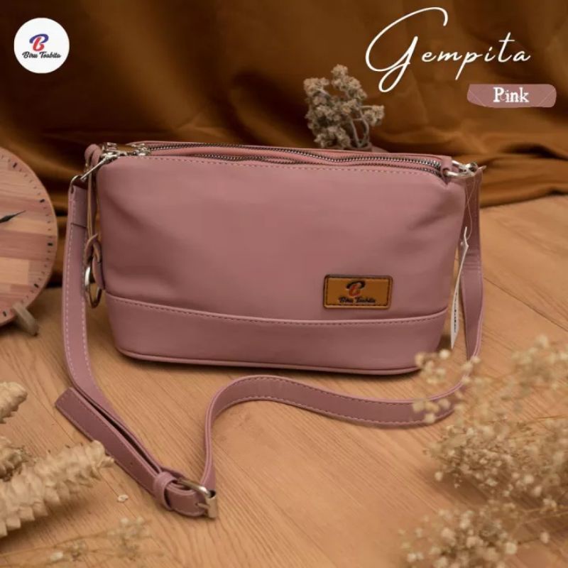 Gempita slingbag by Biru Tsabita