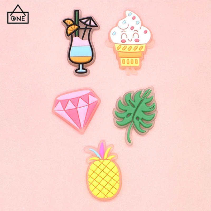 COD❤️Charms Pin Bahan Pvc Glow In The Dark Desain Makanan Untuk Aksesoris Charms Fashion-A.one