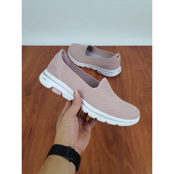 Skechers / sepatu wanita skechers go walk5 blessed / Skechers wanita go walk 5 blesed