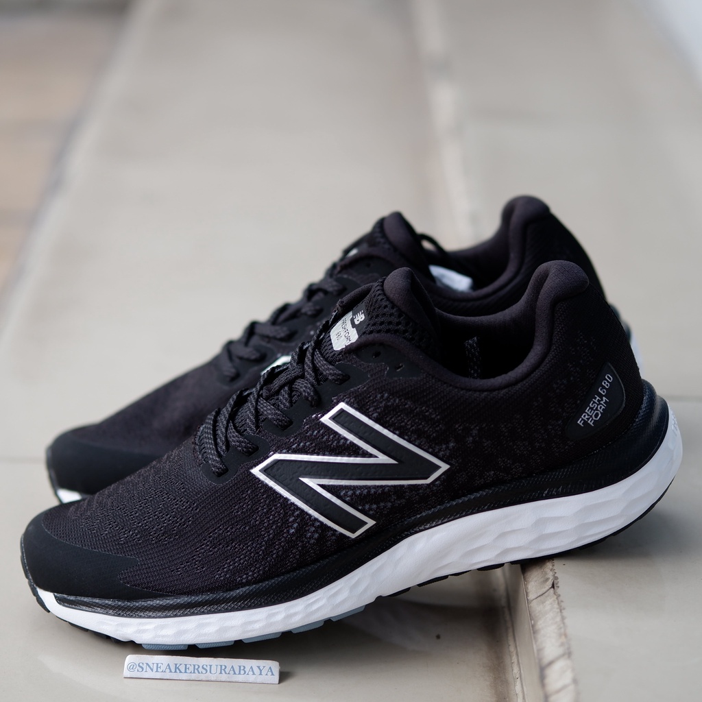 New Balance M 680 LB7