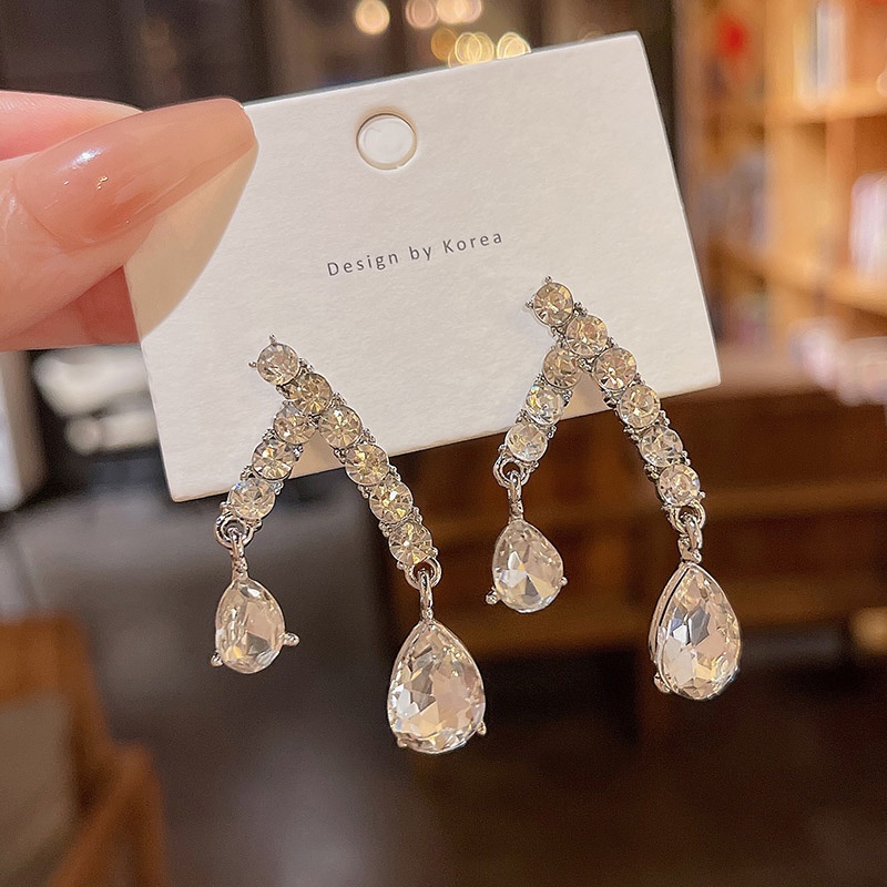 Anting Tusuk Gantung Bahan Sterling silver 925 Hias Berlian Imitasi Gaya Mewah Untuk Wanita