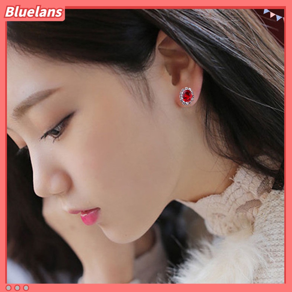 Bluelans Anting Stud Desain Bunga Aksen Berlian Imitasi Gaya Elegan Untuk Wanita