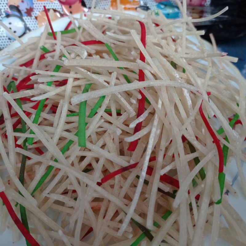 

Cingklung/Stick singkong (banggi/perlu digoreng)