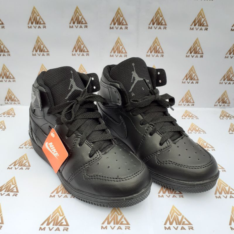 Sepatu Jordan Anak / Hitam Polos Nomor 29-37 / Sepatu Anak Sekolah