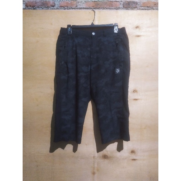 Celana pendek outdoor Blackyak