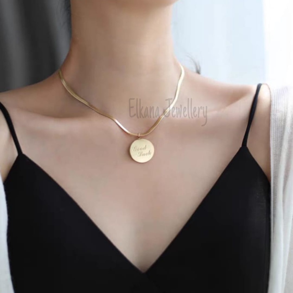 KALUNG TITANIUM COIN OVAL Perhiasan super berkelas korea anti karat dan anti luntur