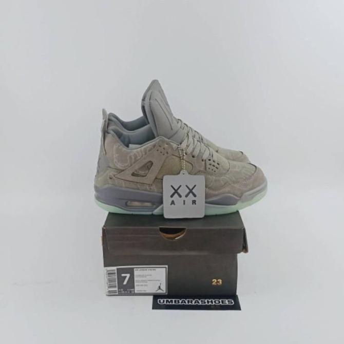 PROMO SEPATU NIKE AIR JORDAN RETRO 4 X KAWS CEMENT GREY ORIGINAL 40-45 DF86546DFD