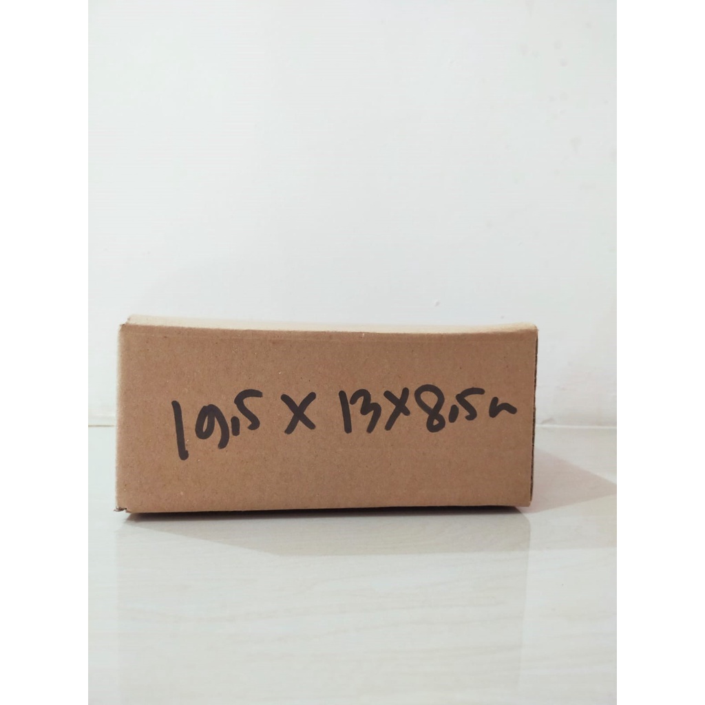 

KARDUS SINGLE WALL BOX POLOS UKURAN 19,5x13x8,3cmHARGA PAKET 10PCS