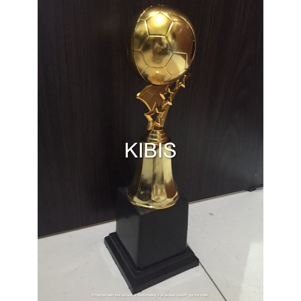 PIALA SEPAK BOLA PIALA FIGURE BOLA