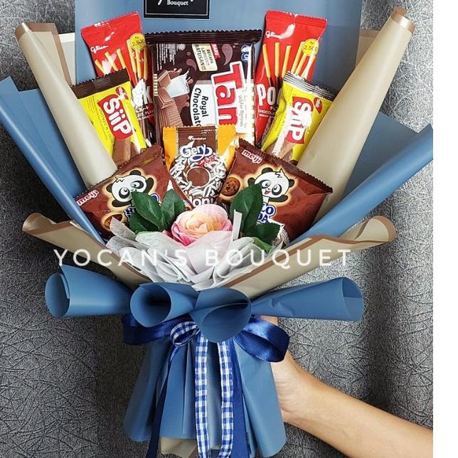 

Big Deal--Snack Bouquet snack buket hadiah ulang tahun hadiah wisuda buket wisuda buket uang bucket snack boneka wisuda