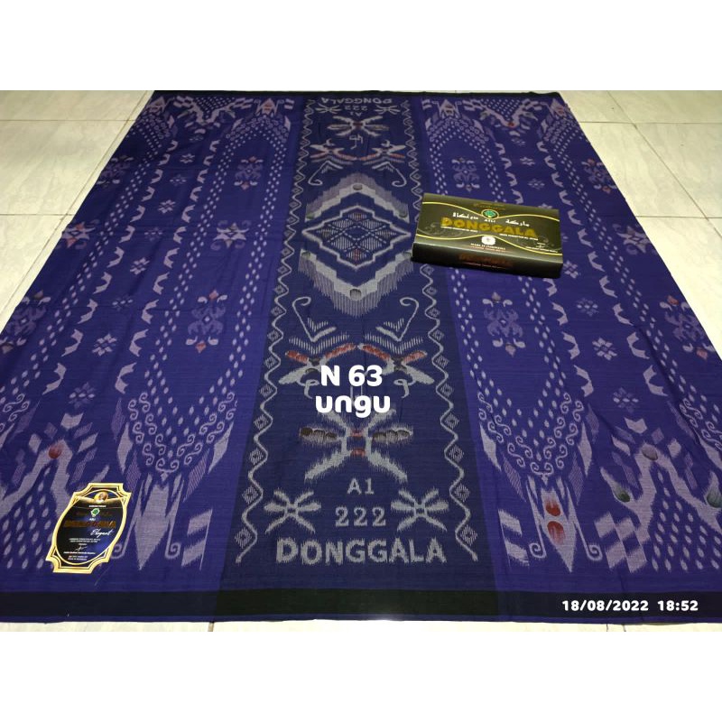 SARUNG DONGGALA A1 222 MOTIF NANAS TERLARIS
