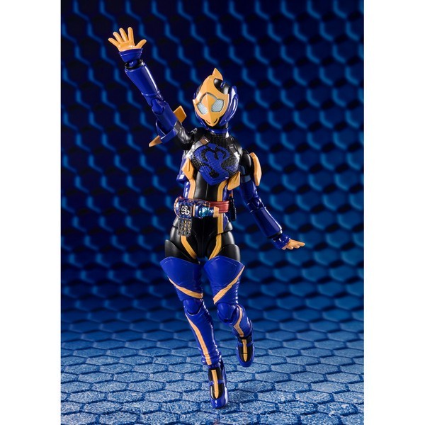 BANDAI SHFiguarts Kamen Rider Jeanne Cobra &amp; Lovekov Kujaku Genome