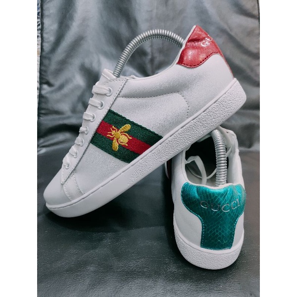 Sepatu Gucci Tawon Putih Second Branded Size 40.5 insole 25.5 cm Italy