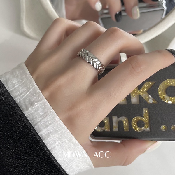 Cincin Model twist Gaya Korea retro hip hop Untuk Wanita