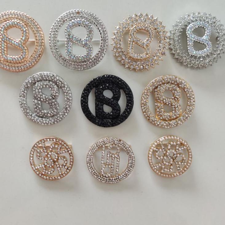 New Sale Brooch Buttonscarves Gold / Bros Buttonscarvers