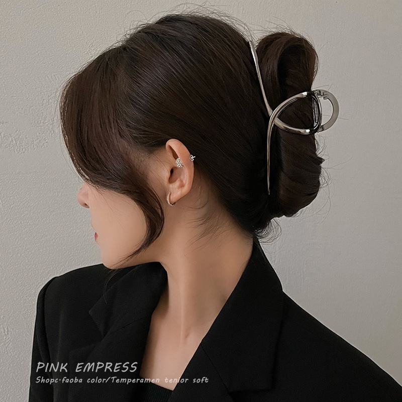 Jepit Rambut Model Hiu Bahan Metal Glossy Multifungsi Gaya Korea Untuk Wanita