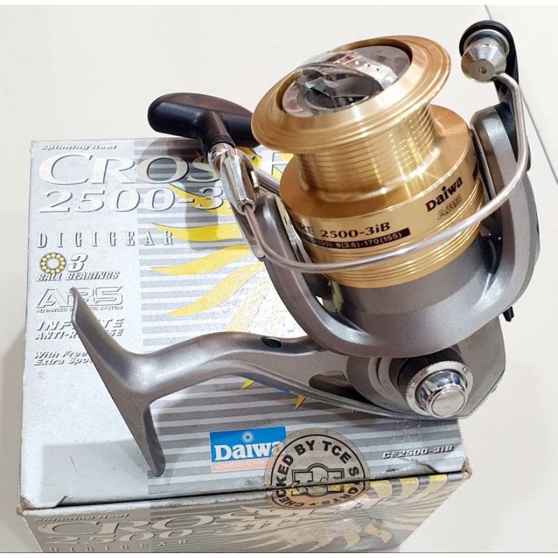REEL DAIWA CROSSFIRE 2000 - 3ib , 2500 - 3ib