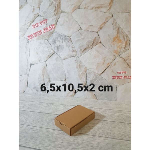 

Kardus Box uk. 6,5x10,5x2 cm Kotak Karton Die Cut