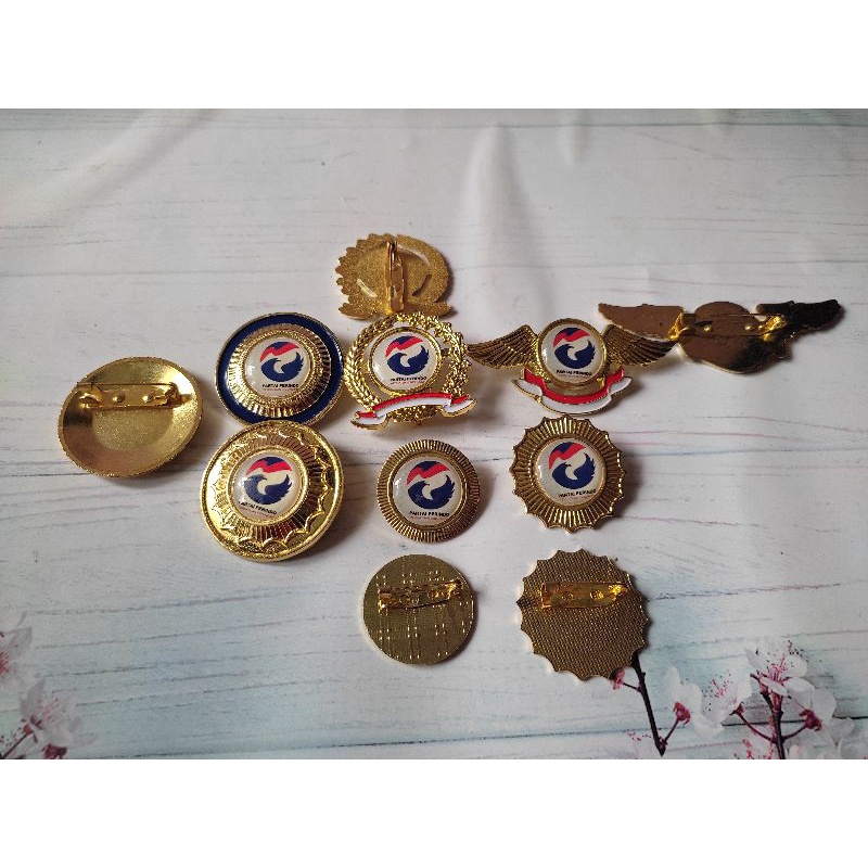 Pin Bulat | Bros | Jual Pin | Jual Bros | Pin Partai | Pin Aesthetic | Pin Aksesories | Pin Bros | P