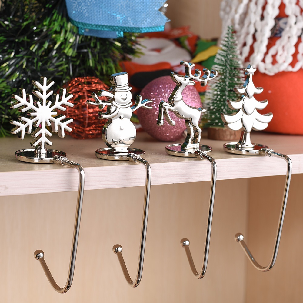 Kait Holder Penyimpanan Bentuk Kaos Kaki Snowflake Snowman Natal Warna Silver Untuk Dekorasi Perapian