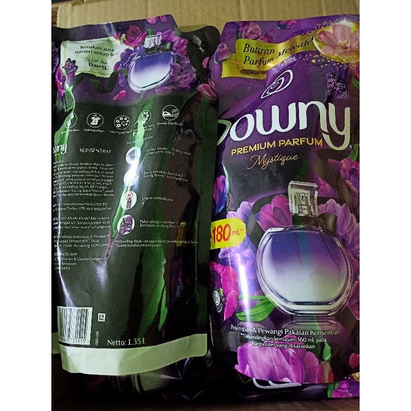 downy pewangi pakaian premium parfum 1.35 liter