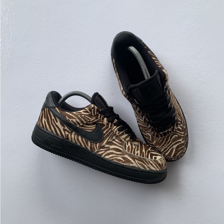SEPATU NIKE AIR FORCE 1 LOW ANIMAL PACK ZEBRA SIZE 40,5 | SECOND BRANDED
