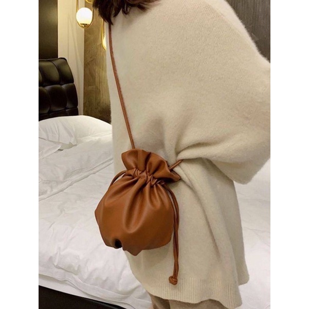 Asfour- Tas Selempang Bucket Serut Bahan Kulit Sintetis/Tas Serut Kulit Sintetis Tas Selempang Wanita Import Terbaru Dan Kekinian Fashion Korea