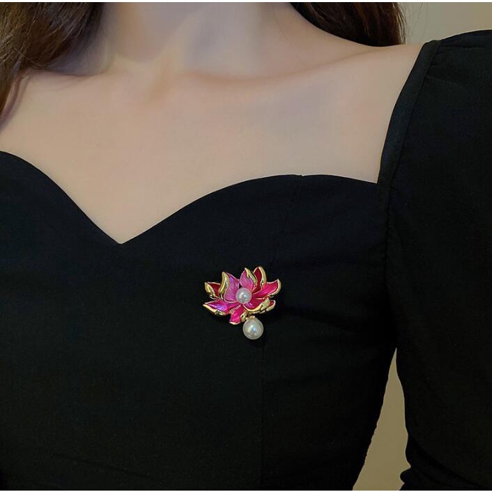 Bros Pin Bentuk Lotus Aksen Mutiara Imitasi Gaya China Untuk Wanita