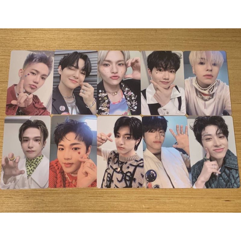 Photocard / PC Treasure Benefit Photobook Applewood