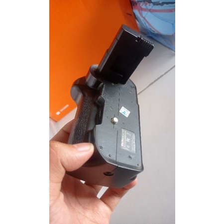 BG nikon d3300 + lensa sigma 70-300mm