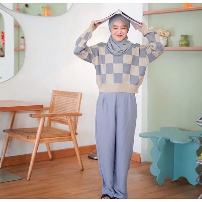 Jenni Sweater Square Motif Kotak Crop / Atasan Wanita