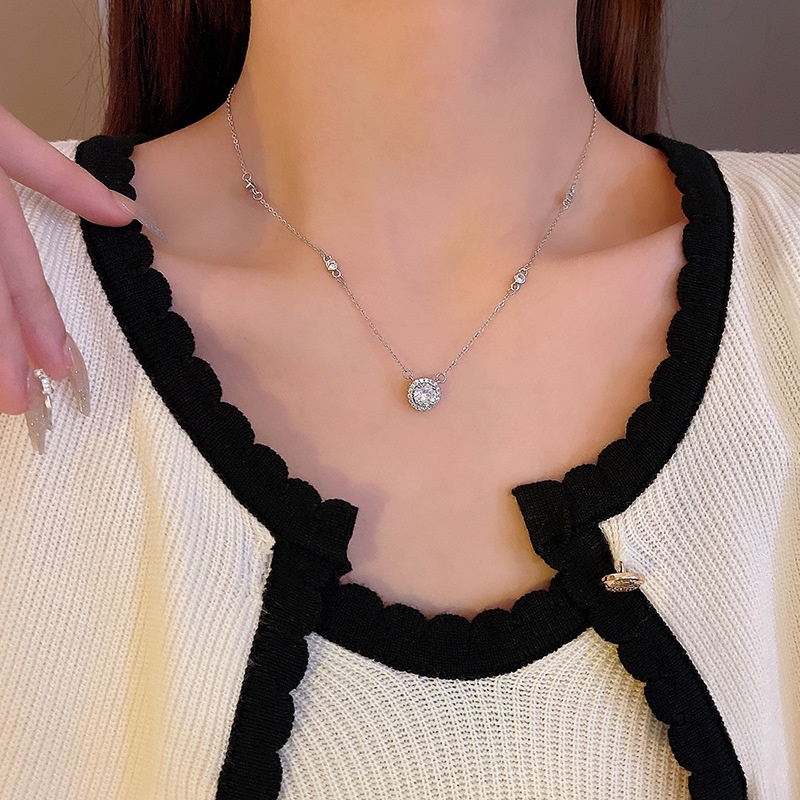 Kalung Choker Bahan Titanium steel Aksen Zircon Untuk Wanita